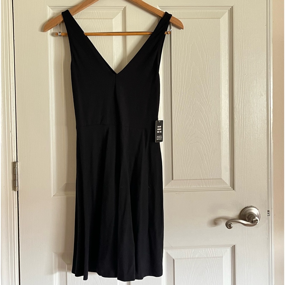 black v-neck express dress!